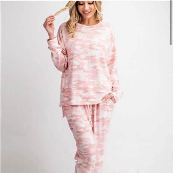 New! peach pink camo ultra soft drawstring pants - Picture 2 of 7